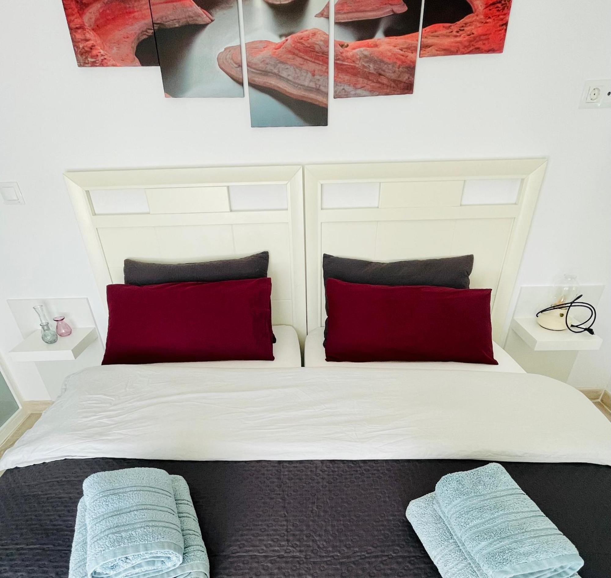 Appartement In Carihuela Torremolinos